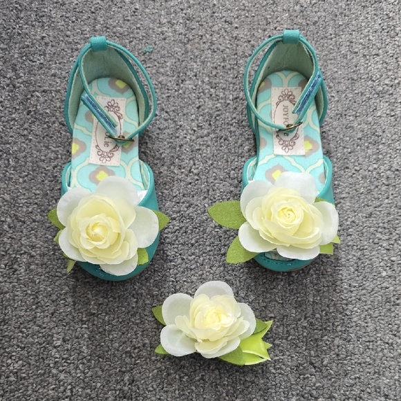 Joyfolie Other - Joyfolie Turquoise Floral Dress Shoes